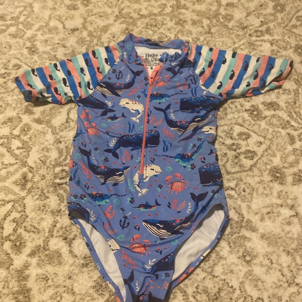 Hatley girls size 6 swim suit